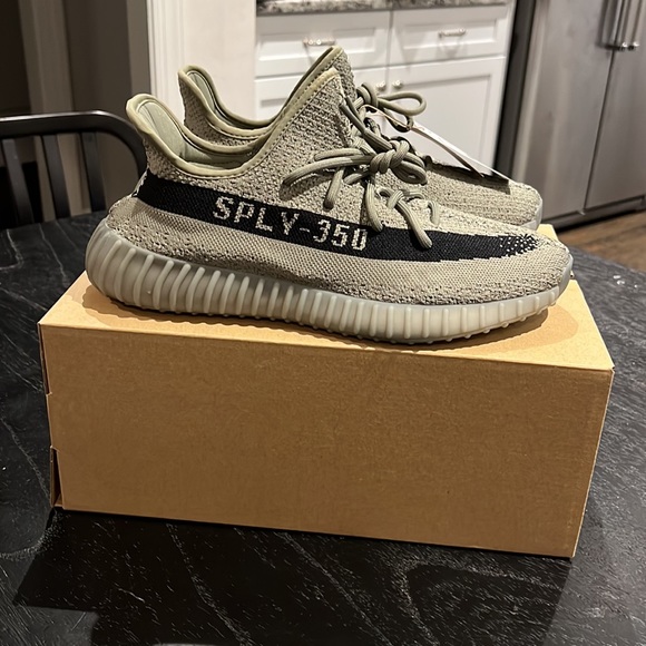 Brand new Yeezy Boosts 350 v2 in Granite. Size 10 Men’s main image 4